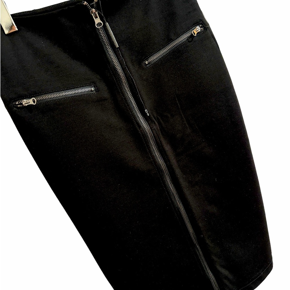 Black mid skirt